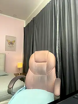 liss black online show from September 26, 2025, 3:54 am