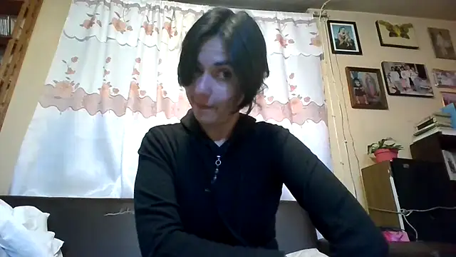 Snapshot of Tiramisu89 chatting on March 22, 2025, 4:45 am Tiramisu89 online show from March 22, 2025, 4:45 am