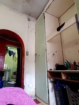 Polygamist online show from October 31, 2025, 6:25 am