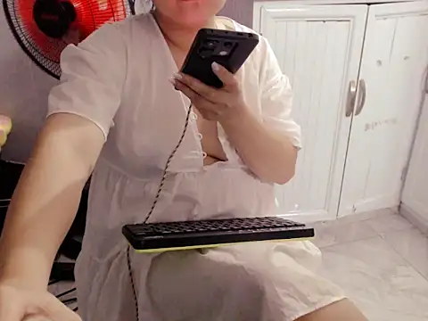 Asian girl19 online show from February 27, 2026, 12:27 pm