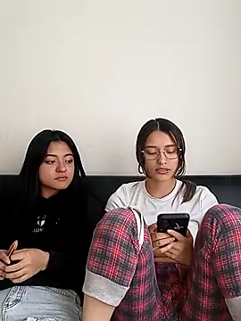 Snapshot of Gabby_and_Alice chatting on February 28, 2025, 6:31 pm Gabby and Alice online show from February 28, 2025, 6:31 pm