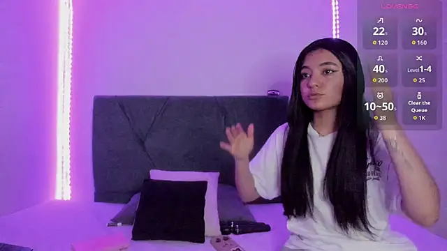 Snapshot of Gabby_and_Alice chatting on October 12, 2025, 5:01 pm Gabby and Alice online show from October 12, 2025, 5:01 pm