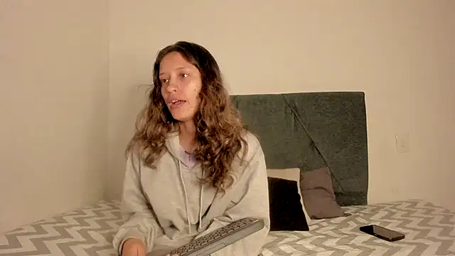 Snapshot of Gabby_and_Alice chatting on October 24, 2025, 7:21 pm Gabby and Alice online show from October 24, 2025, 7:21 pm