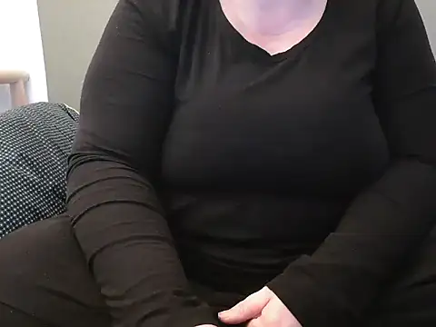 MarthaBriest online show from March 18, 2025, 3:53 pm