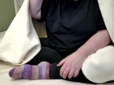 MarthaBriest online show from October 16, 2025, 8:54 pm