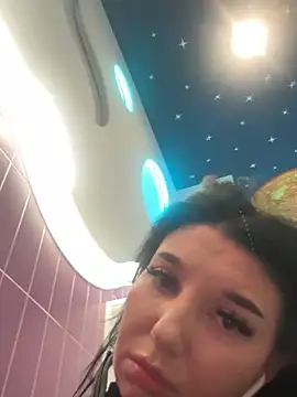 Tisha Busty online show from December 19, 2025, 12:45 pm