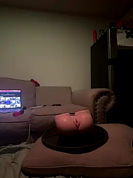 Snapshot of OffsetArmlet chatting on October 6, 2025, 7:39 am OffsetArmlet online show from October 6, 2025, 7:39 am