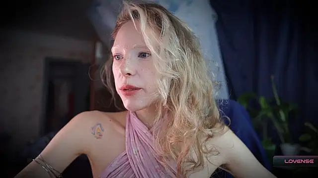  Phantom thread  online show from November 24, 2025, 9:20 am