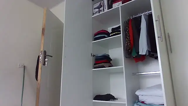 sweets 80 online show from February 25, 2026, 12:48 pm