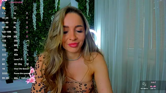 Snapshot of VivienCarter chatting on February 8, 2025, 11:12 am VivienCarter online show from February 8, 2025, 11:12 am