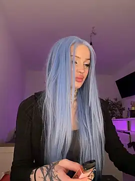 madelinexx online show from February 13, 2026, 12:01 pm