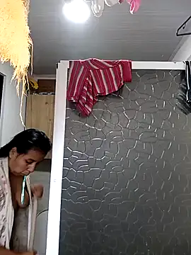  LATINA  online show from February 13, 2025, 6:59 pm