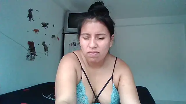  LATINA  online show from February 17, 2025, 9:52 pm