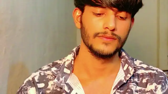 kingkartik7 online show from February 22, 2026, 5:44 pm