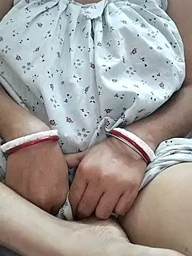 miss-Riy online show from December 2, 2025, 4:57 pm