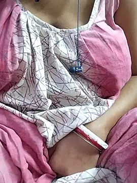 miss-Riy online show from April 14, 2026, 5:08 pm