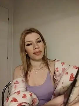 EvaRush online show from March 11, 2026, 7:53 pm