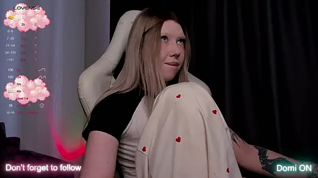 takeyourmolly online show from March 14, 2026, 8:09 am