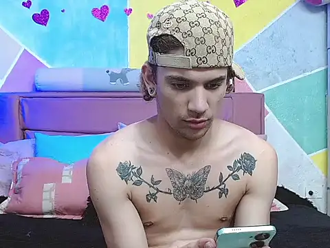 Snapshot of tylor_boy chatting on October 2, 2025, 1:56 am tylor boy online show from October 2, 2025, 1:56 am