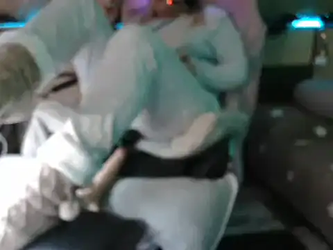 Snapshot of LaRa_forU chatting on December 18, 2024, 4:49 pm LaRa forU online show from December 18, 2024, 4:49 pm