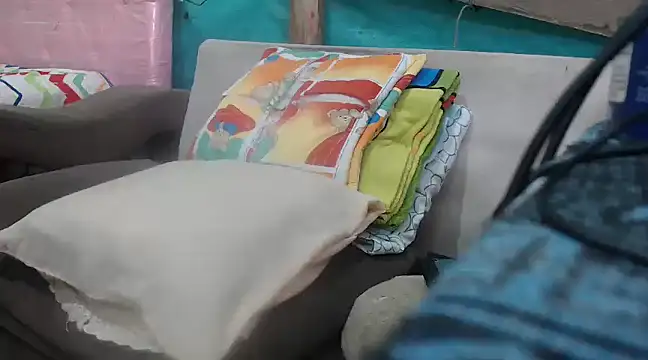 Snapshot of mom_son_dirty chatting on March 9, 2025, 7:26 pm mom son dirty online show from March 9, 2025, 7:26 pm