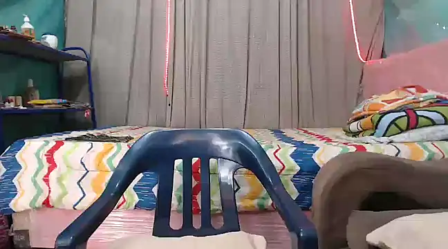 Snapshot of mom_son_dirty chatting on March 12, 2025, 2:56 pm mom son dirty online show from March 12, 2025, 2:56 pm