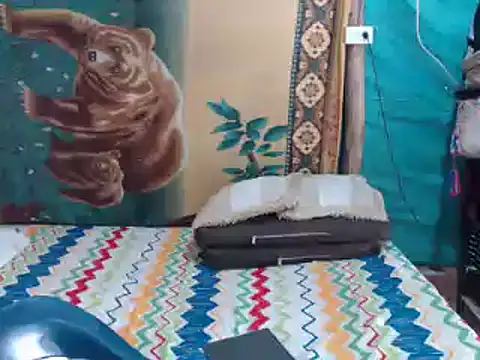 Snapshot of mom_son_dirty chatting on September 25, 2025, 2:10 pm mom son dirty online show from September 25, 2025, 2:10 pm