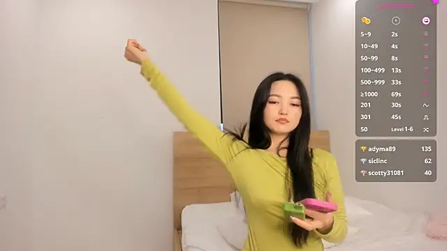 Snapshot of 1_love_8 chatting on December 20, 2024, 11:37 pm 1 love 8 online show from December 20, 2024, 11:37 pm