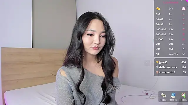 Snapshot of 1_love_8 chatting on January 12, 2025, 9:19 pm 1 love 8 online show from January 12, 2025, 9:19 pm