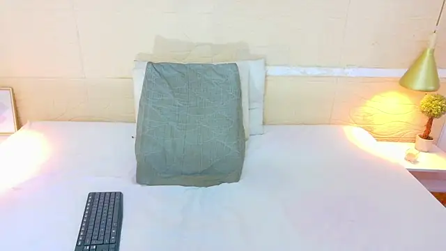 Chocolatte bar online show from February 24, 2026, 1:09 pm