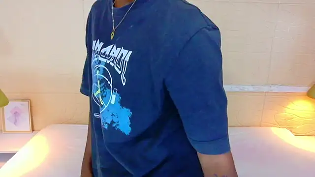 Chocolatte bar online show from March 9, 2026, 2:10 pm