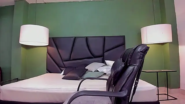 Snapshot of Matthew_Dixonn chatting on January 19, 2025, 10:17 pm Matthew Dixonn online show from January 19, 2025, 10:17 pm