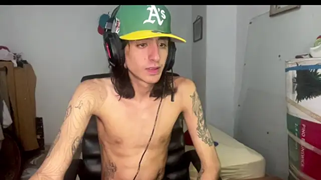 Snapshot of Matthew_Dixonn chatting on January 23, 2025, 5:13 am Matthew Dixonn online show from January 23, 2025, 5:13 am