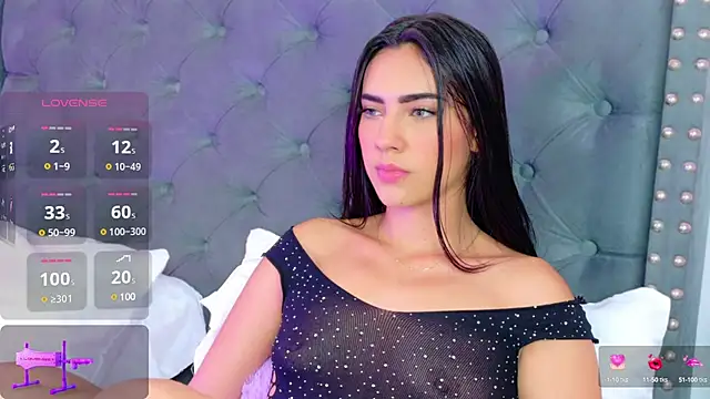 Snapshot of IsaValencia chatting on February 23, 2025, 3:02 am IsaValencia online show from February 23, 2025, 3:02 am