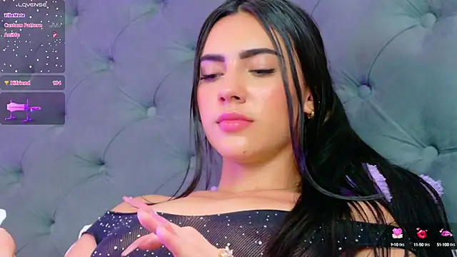 Snapshot of IsaValencia chatting on February 23, 2025, 9:55 am IsaValencia online show from February 23, 2025, 9:55 am