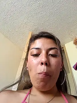 Snapshot of Sweel_Leyva18 chatting on December 12, 2024, 6:31 pm Sweel Leyva18 online show from December 12, 2024, 6:31 pm