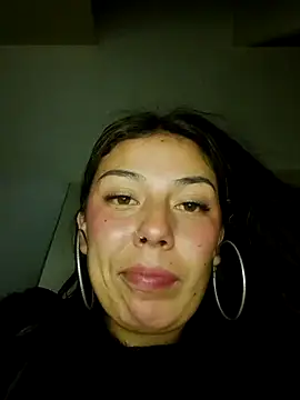 Snapshot of Sweel_Leyva18 chatting on December 27, 2024, 3:31 am Sweel Leyva18 online show from December 27, 2024, 3:31 am