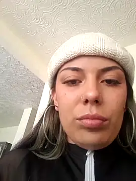 Snapshot of Sweel_Leyva18 chatting on February 28, 2025, 7:14 pm Sweel Leyva18 online show from February 28, 2025, 7:14 pm