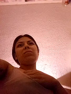 Snapshot of Sweel_Leyva18 chatting on March 19, 2025, 3:52 am Sweel Leyva18 online show from March 19, 2025, 3:52 am