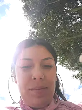 Snapshot of Sweel_Leyva18 chatting on September 15, 2025, 6:19 pm Sweel Leyva18 online show from September 15, 2025, 6:19 pm