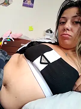 Snapshot of Sweel_Leyva18 chatting on October 20, 2025, 8:31 pm Sweel Leyva18 online show from October 20, 2025, 8:31 pm