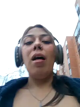 Sweel Leyva18 online show from November 28, 2025, 10:34 pm