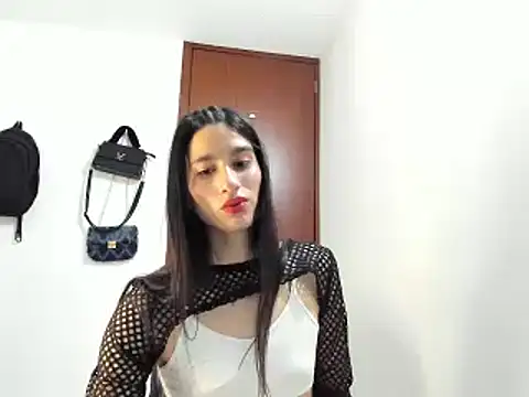 Snapshot of Safiro_Queen chatting on January 19, 2025, 2:57 am Safiro Queen online show from January 19, 2025, 2:57 am