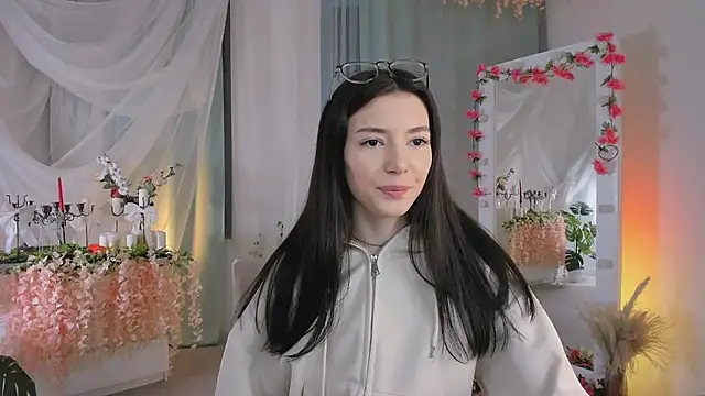Snapshot of Julietta_Romanis chatting on February 24, 2025, 9:09 pm Julietta Romanis online show from February 24, 2025, 9:09 pm