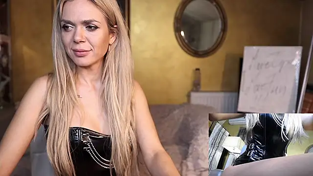 Snapshot of aderaema chatting on December 10, 2024, 6:11 am aderaema online show from December 10, 2024, 6:11 am