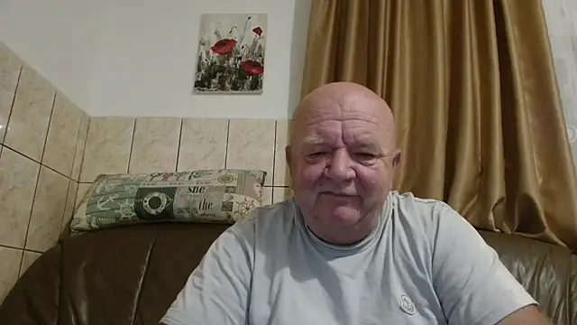 fullballs6 online show from October 15, 2025, 2:44 am