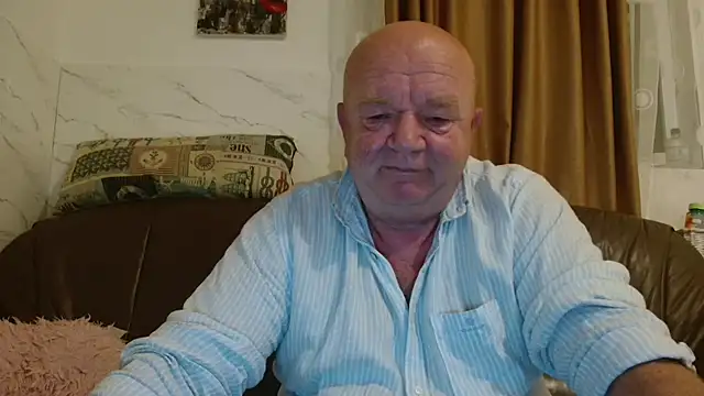 fullballs6 online show from November 12, 2025, 3:07 am