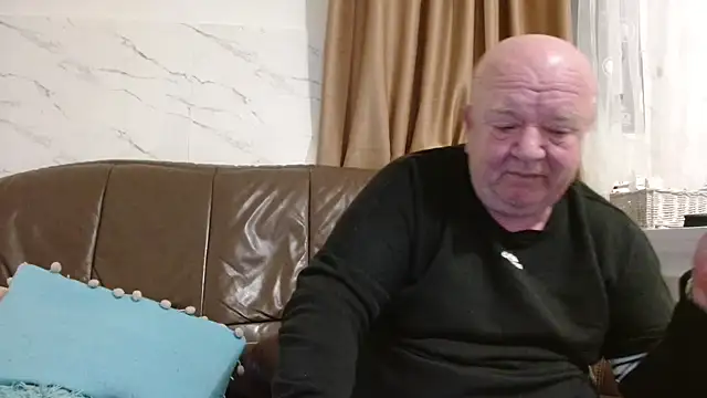 fullballs6 online show from March 12, 2026, 3:01 am