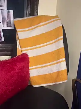 Snapshot of simrann_69 chatting on December 21, 2024, 2:37 pm simrann 69 online show from December 21, 2024, 2:37 pm