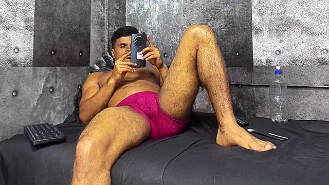 Derek Lustfordx online show from February 25, 2025, 2:33 pm